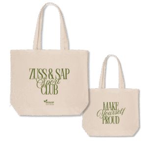 Ecru canvas Sporttas van Zuss & Sap met de tekst: Make Yourself Proud
